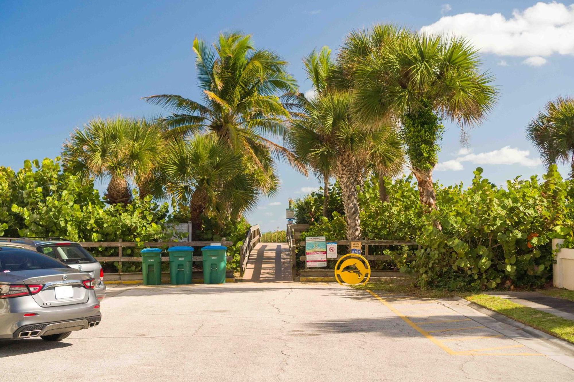 Private Tropical Beach Oasis - Coral Cape Canaveral Esterno foto